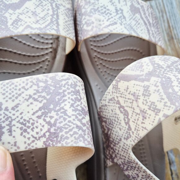 Crocs Brooklyn Snake Printed Low Wedge Platform Sandals Sling Back Beige - Picture 7 of 12